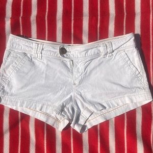 American Eagle Outfitters AE White Shorts in Size 6